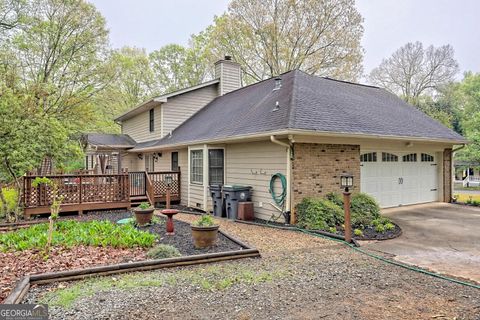 A home in Dacula