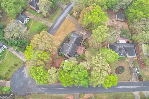 A home in Dacula