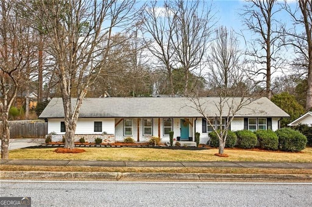 Photo of 681 Reed Road SE, Smyrna, GA 30082 (MLS # 10697551)