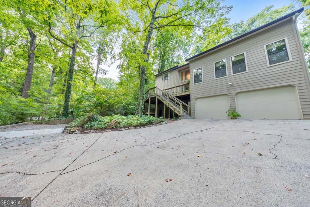 Photo 4 of 51 of 5340 Forest Brook PKWY house