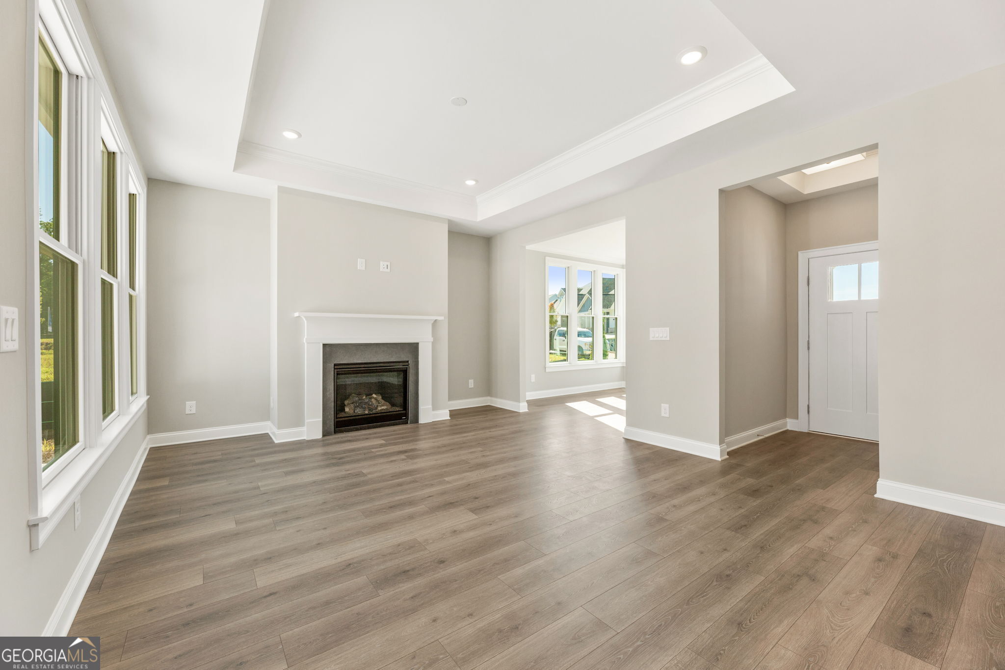 220 Persimmon WAY 6