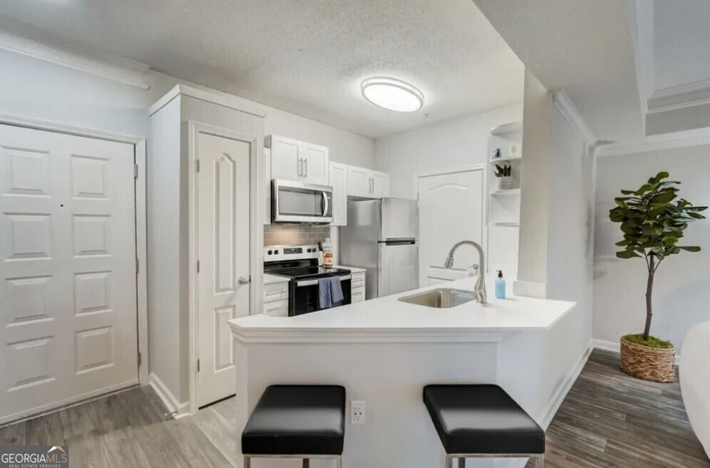 Photo of 2900 Pharr Court NW #2103, Atlanta, GA 30305 (MLS # 10774542)