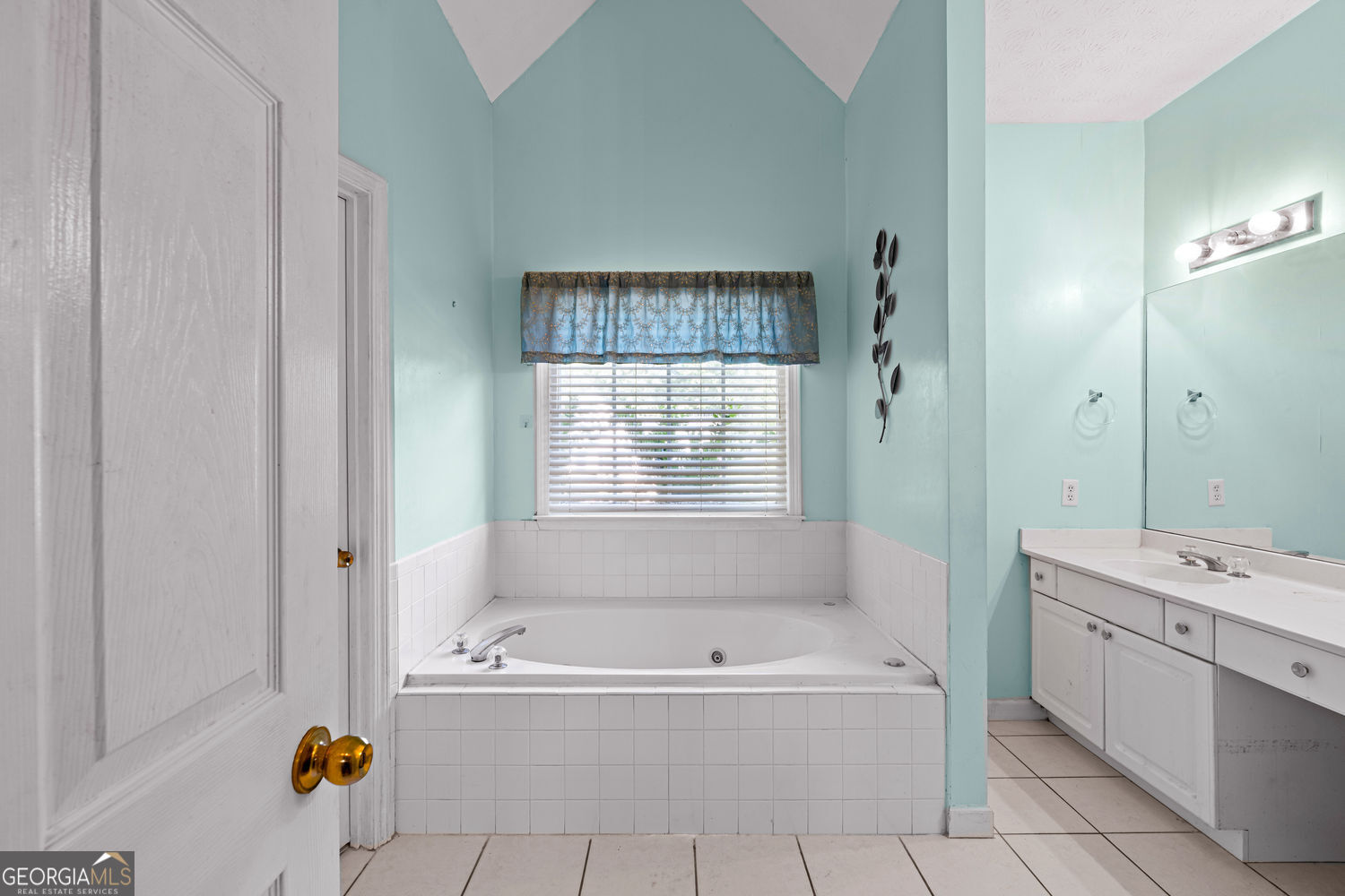 Covington, Georgia 30016, United States, 4 Bedrooms Bedrooms, ,4 BathroomsBathrooms,Residential,Active,195159