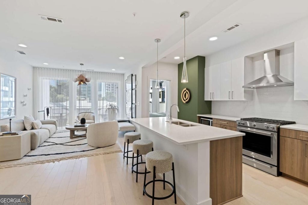 Photo of 775 Juniper Street NE #227, Atlanta, GA 30308 (MLS # 10835033)