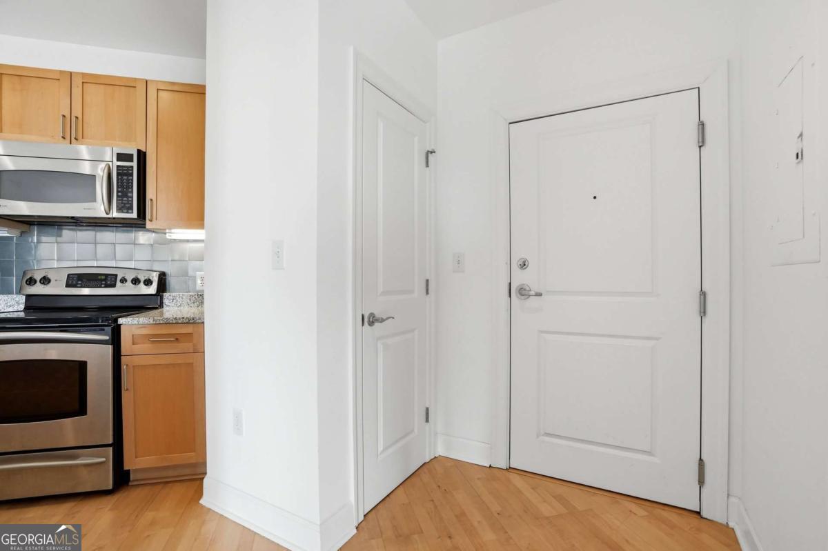 325 E Paces Ferry RD NE 1606