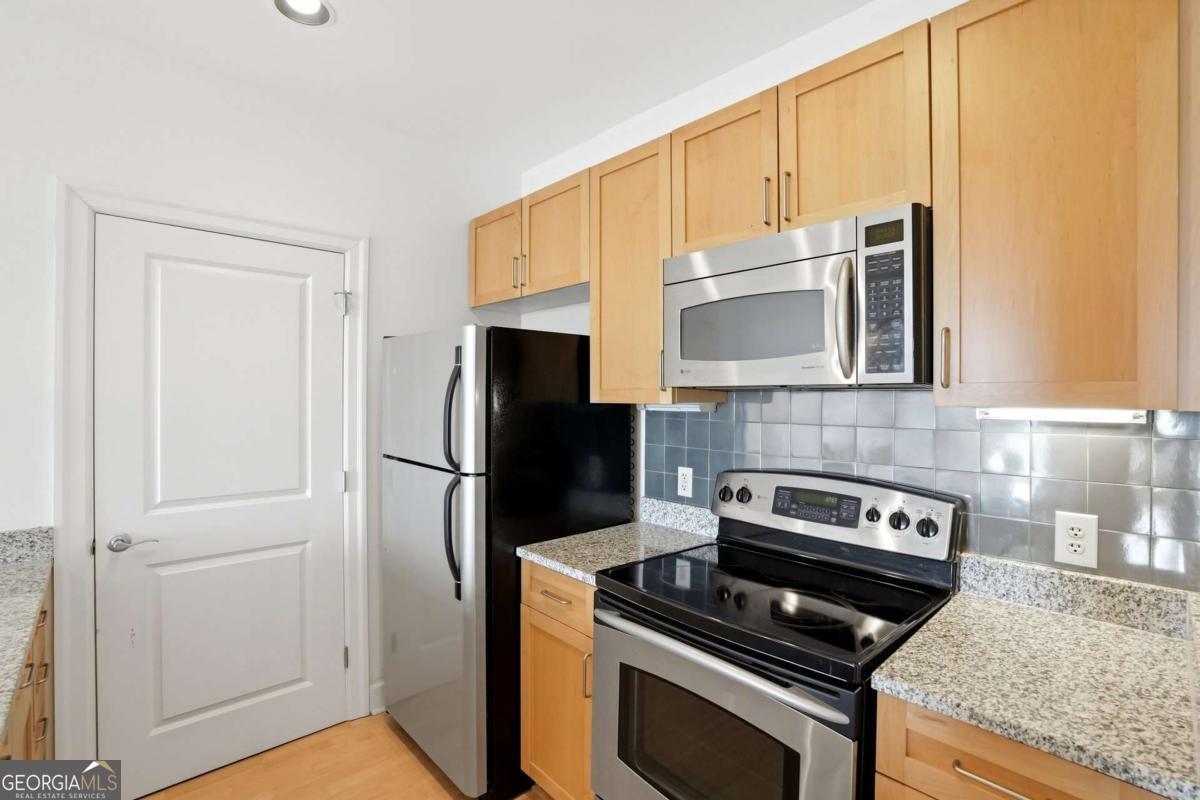 325 E Paces Ferry RD NE 1606