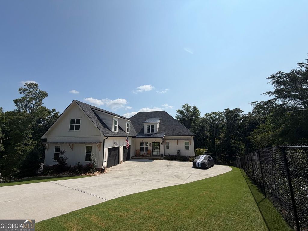 Photo of 4204 Bayridge Drive, Gainesville, GA 30506 (MLS # 10795158)