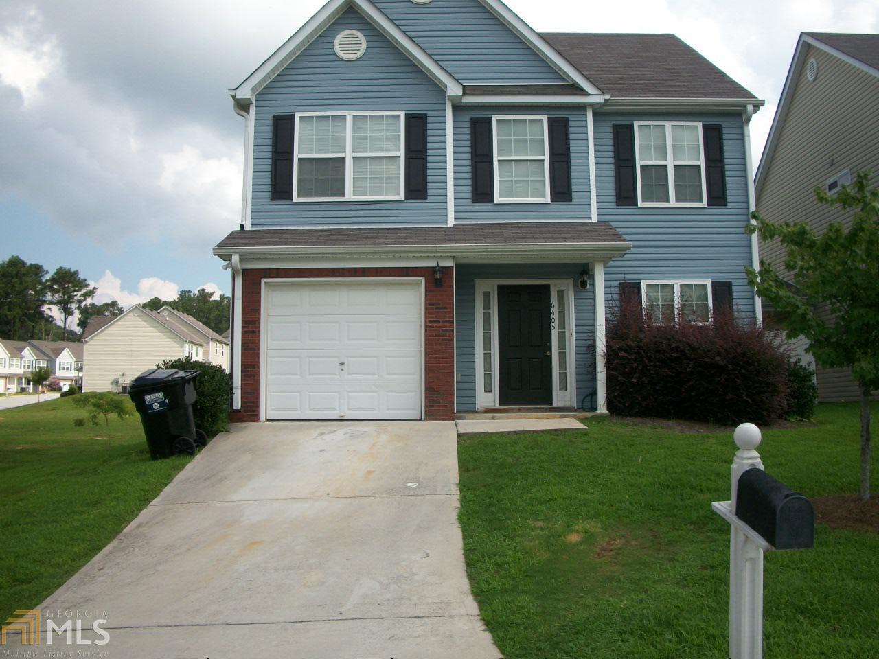 Calling Investors and/or 1st Time Homebuyers!! JUST REDUCED... THE BREVARD PLAN*3 BD 2.5 BATH*SEPARATE SHOWER AND GARDEN TUB IN OWNERS BATH* SPACIOUS KITCHEN OPENS TO DINING ROOM* OVERSIZED FAMILY ROOM. HOME IS CURRENTLY OCCUPIED BY TENANT, BUT THE TENANT WILL VACATE 7 DAYS PRIOR TO CLOSING. CONTACT LISTING AGENT TO SCHEDULE SHOWING BEFORE VIEWING. APPT ONLY!