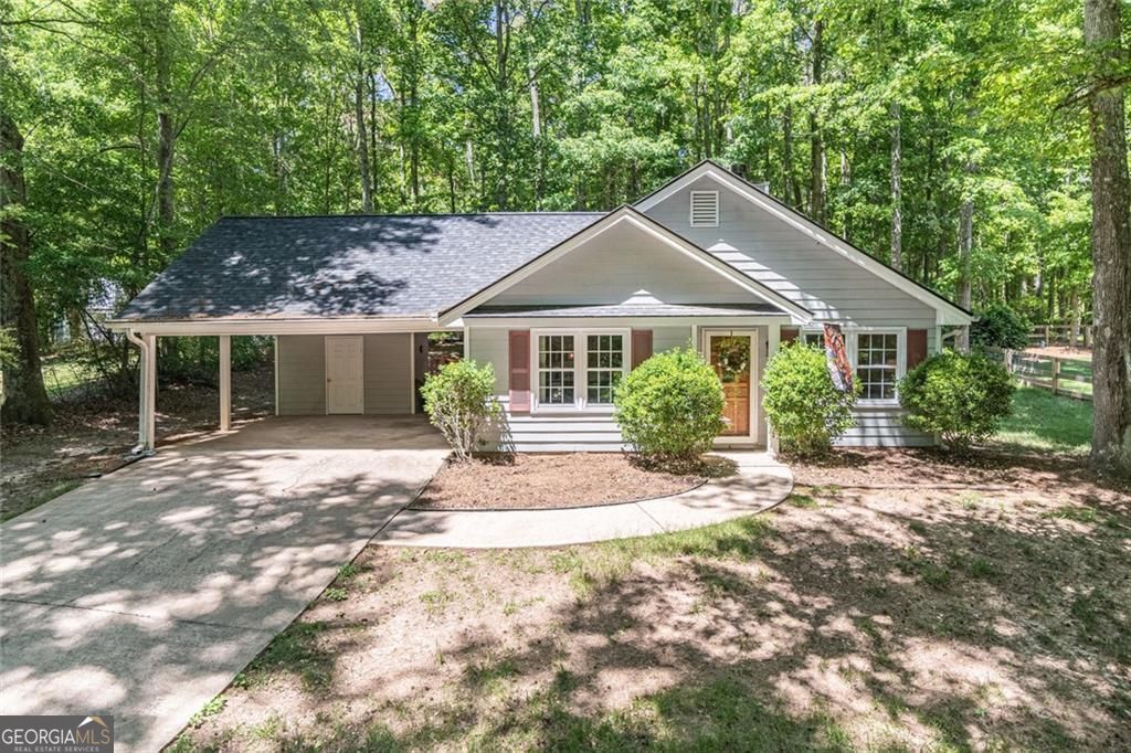 3430 Lakeside LN