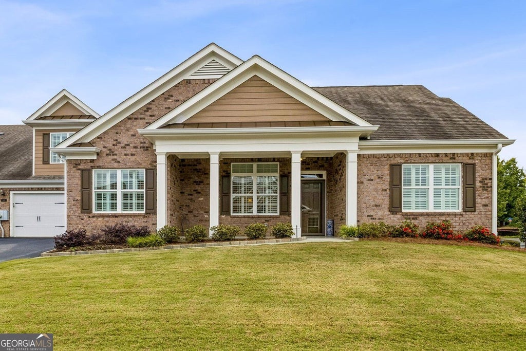 Photo of 3371 Lindenridge Drive, Buford, GA 30519 (MLS # 10872321)
