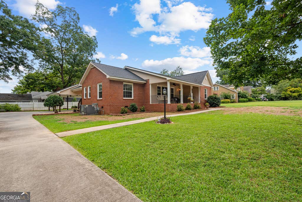 Photo of 407 Thurston Avenue, Thomaston, GA 30286 (MLS # 10820988)