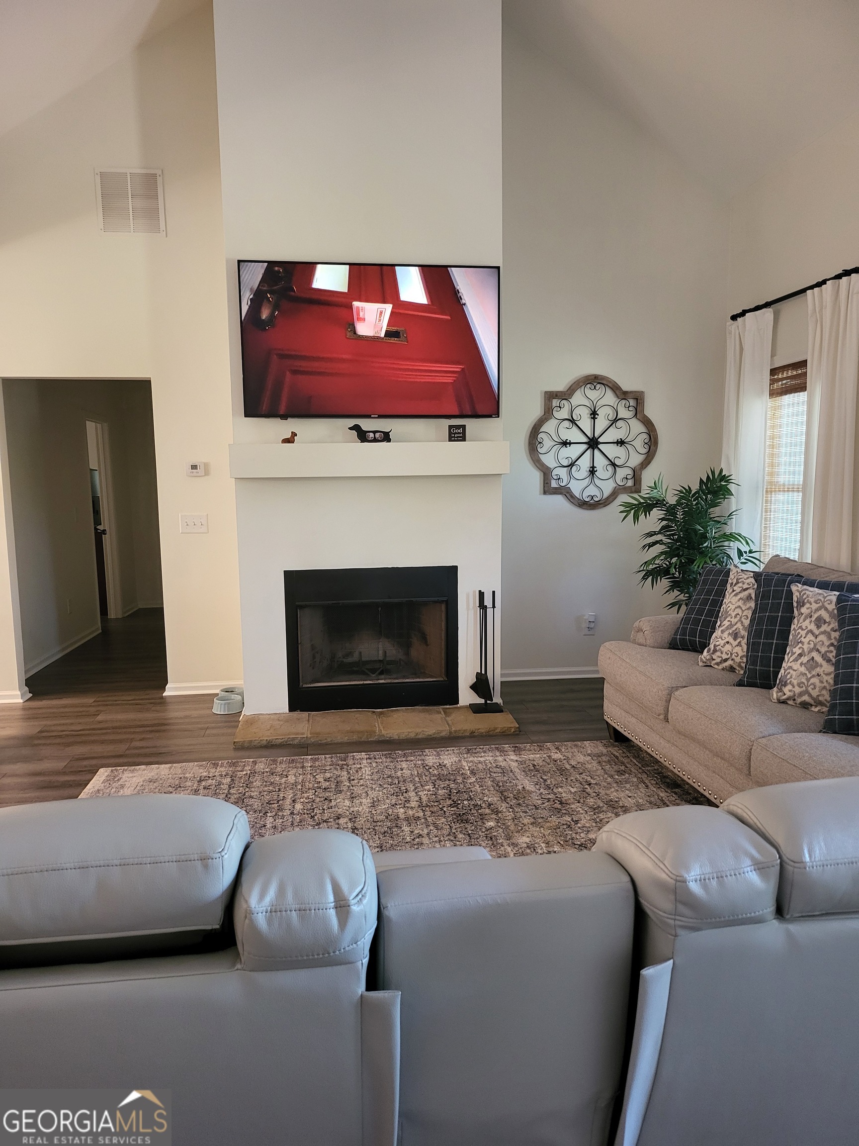 177 Maple DR