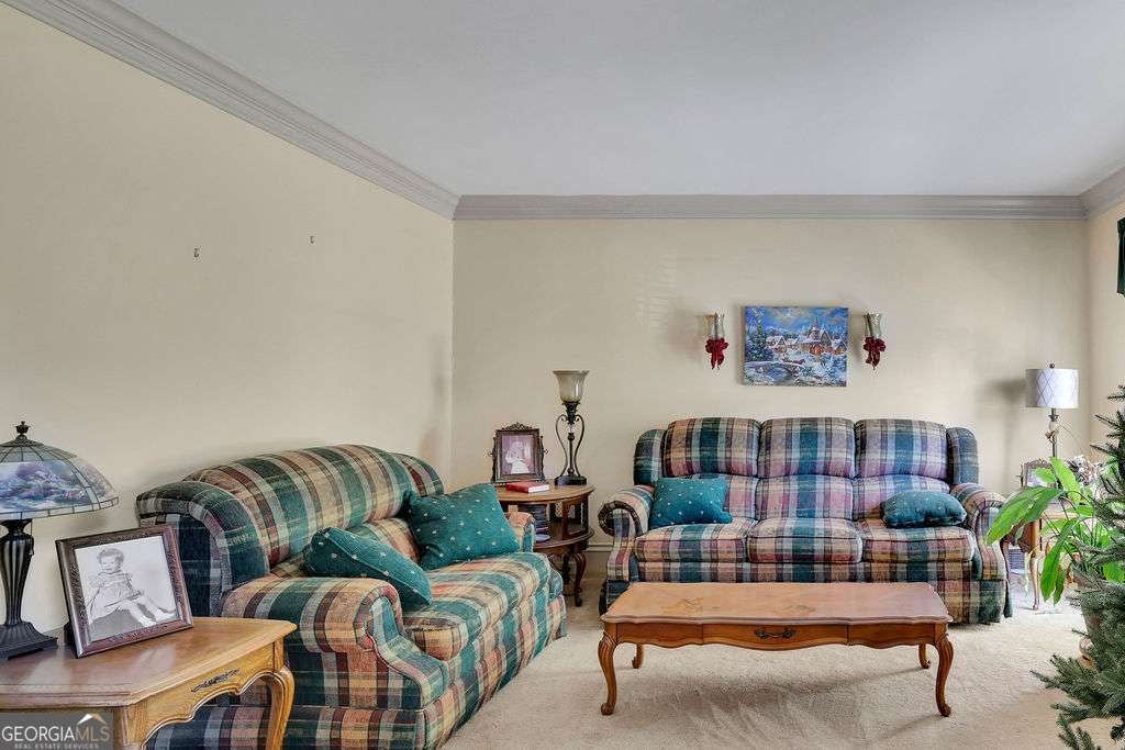 1339 Saint Michaels CT SW