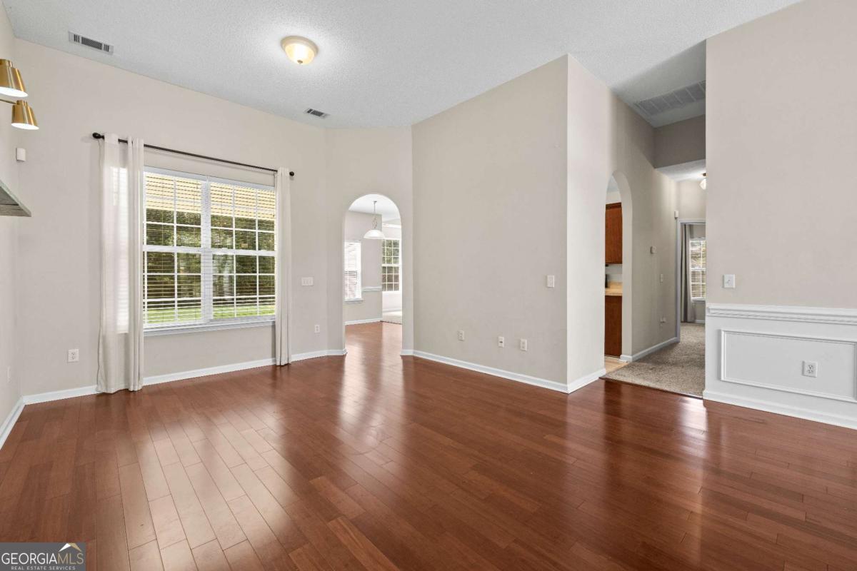 12 River Rock RD
