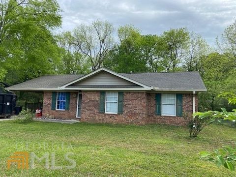 Photo of 16 Glenda Dr Sw, Rome, GA 30165 (MLS # 20116140)