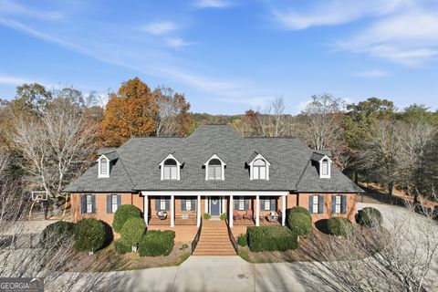Photo of 2650 Waters Edge Drive, Gainesville, GA 30504 (MLS # 10661697)