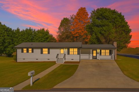 Photo of 1028 Dixie Drive, Jonesboro, GA 30236 (MLS # 10631309)