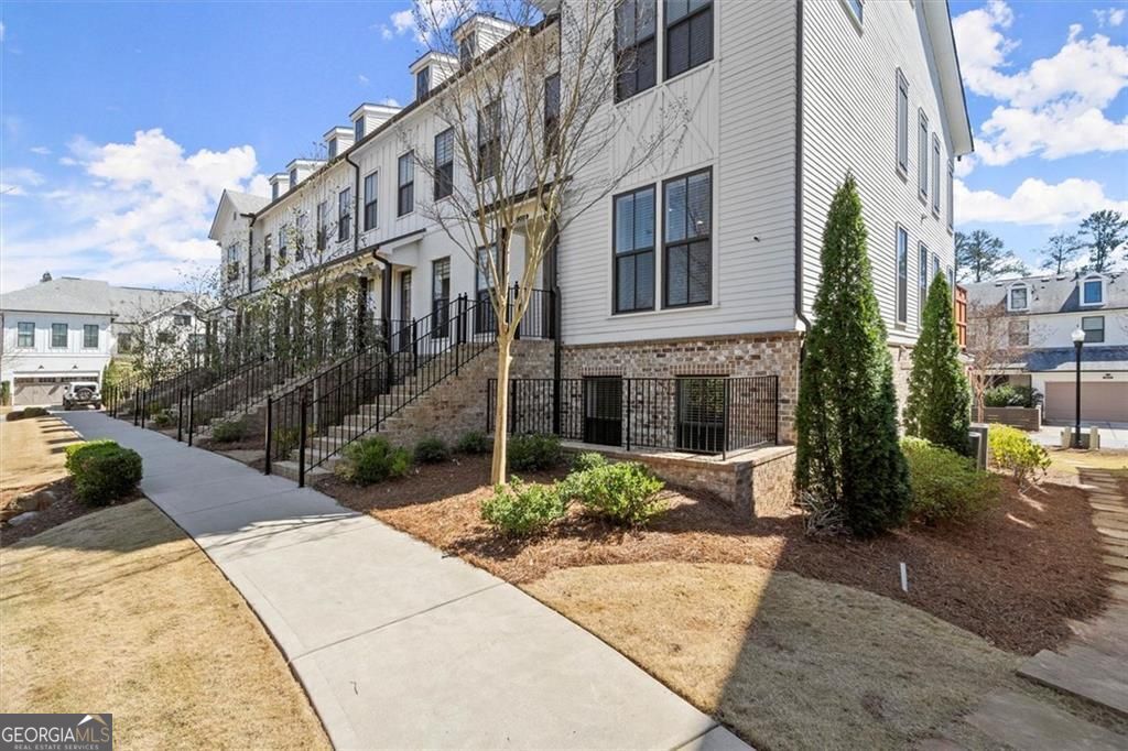 CHELSEA WALK - Residential