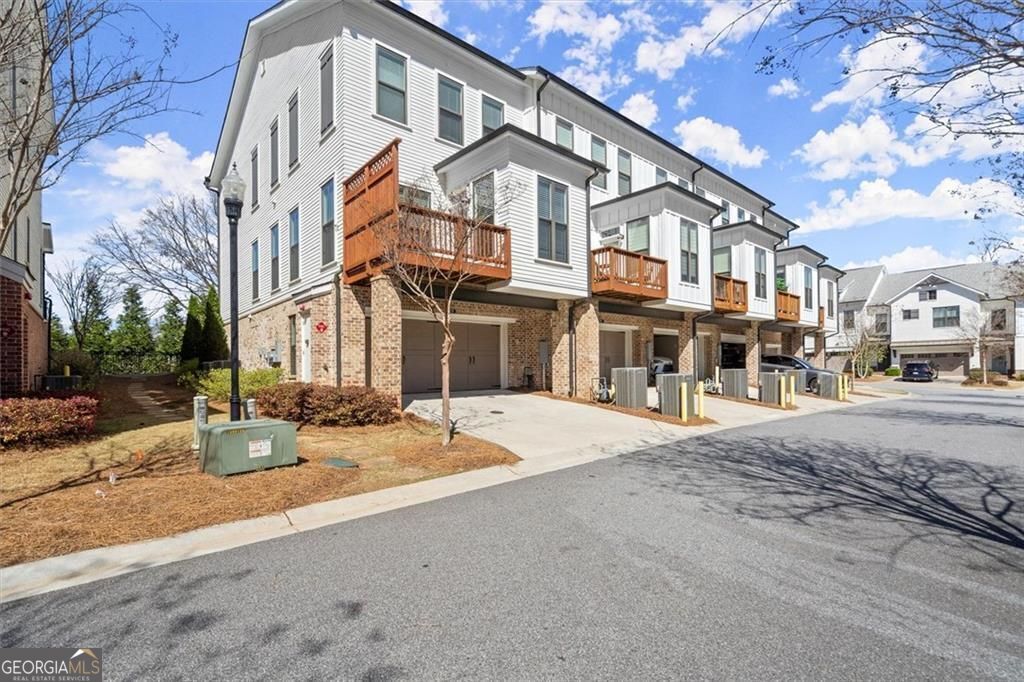 CHELSEA WALK - Residential