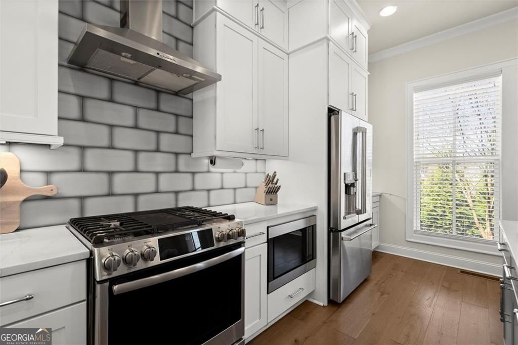 CHELSEA WALK - Residential
