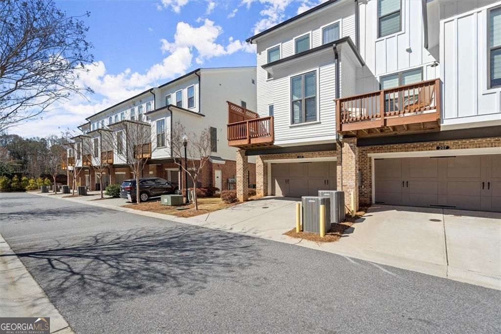 CHELSEA WALK - Residential