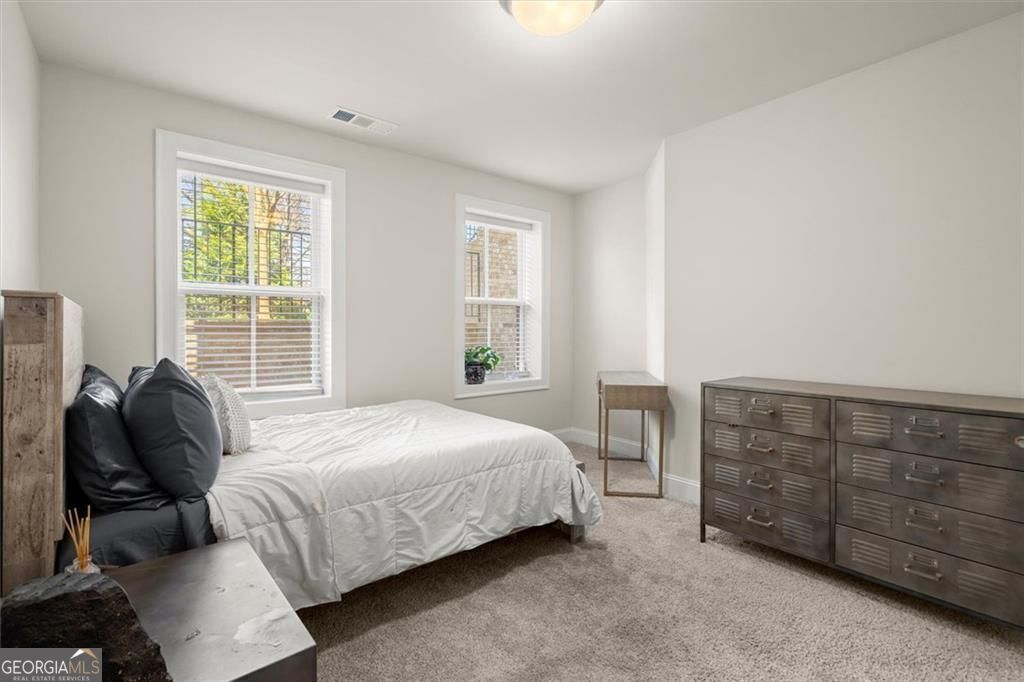 CHELSEA WALK - Residential