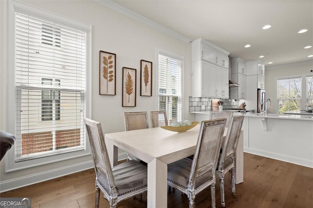CHELSEA WALK - Residential