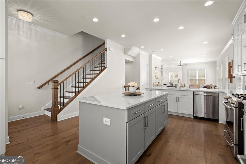 CHELSEA WALK - Residential