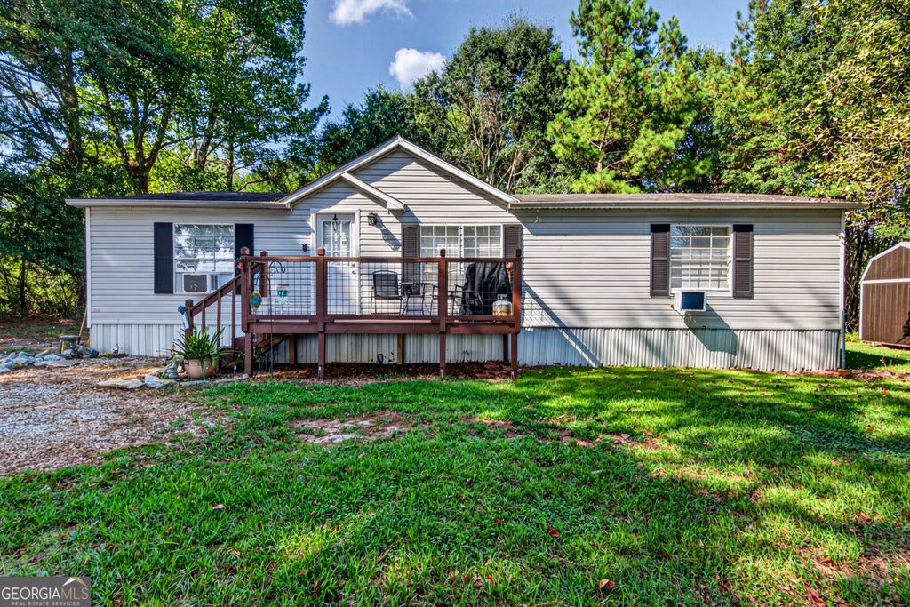 Photo of 1183 Gumlog Road, Martin, GA 30557 (MLS # 10851651)