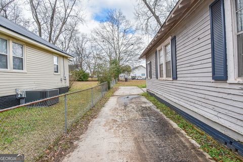 A home in Thomaston