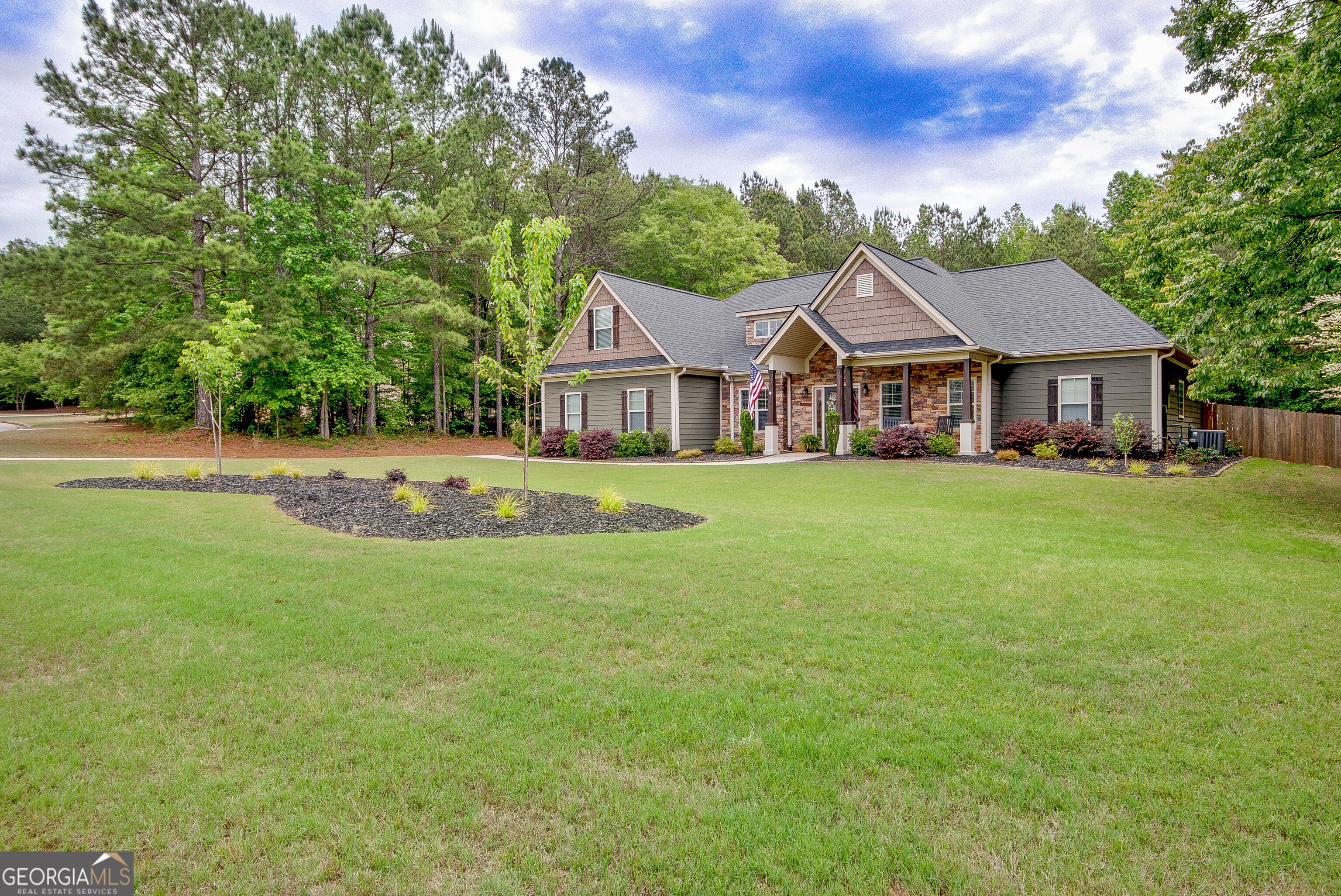 138 Magnolia Place DR