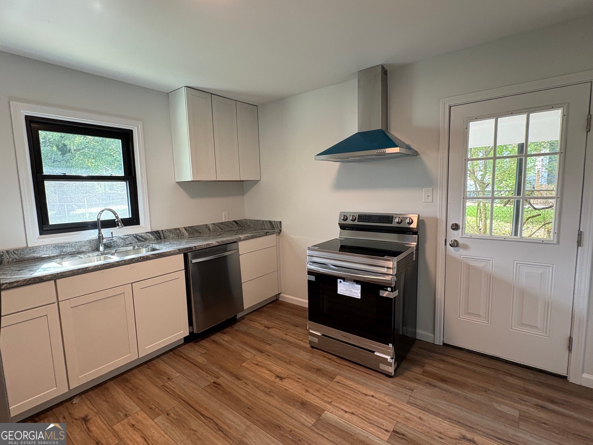 20 Bannister DR