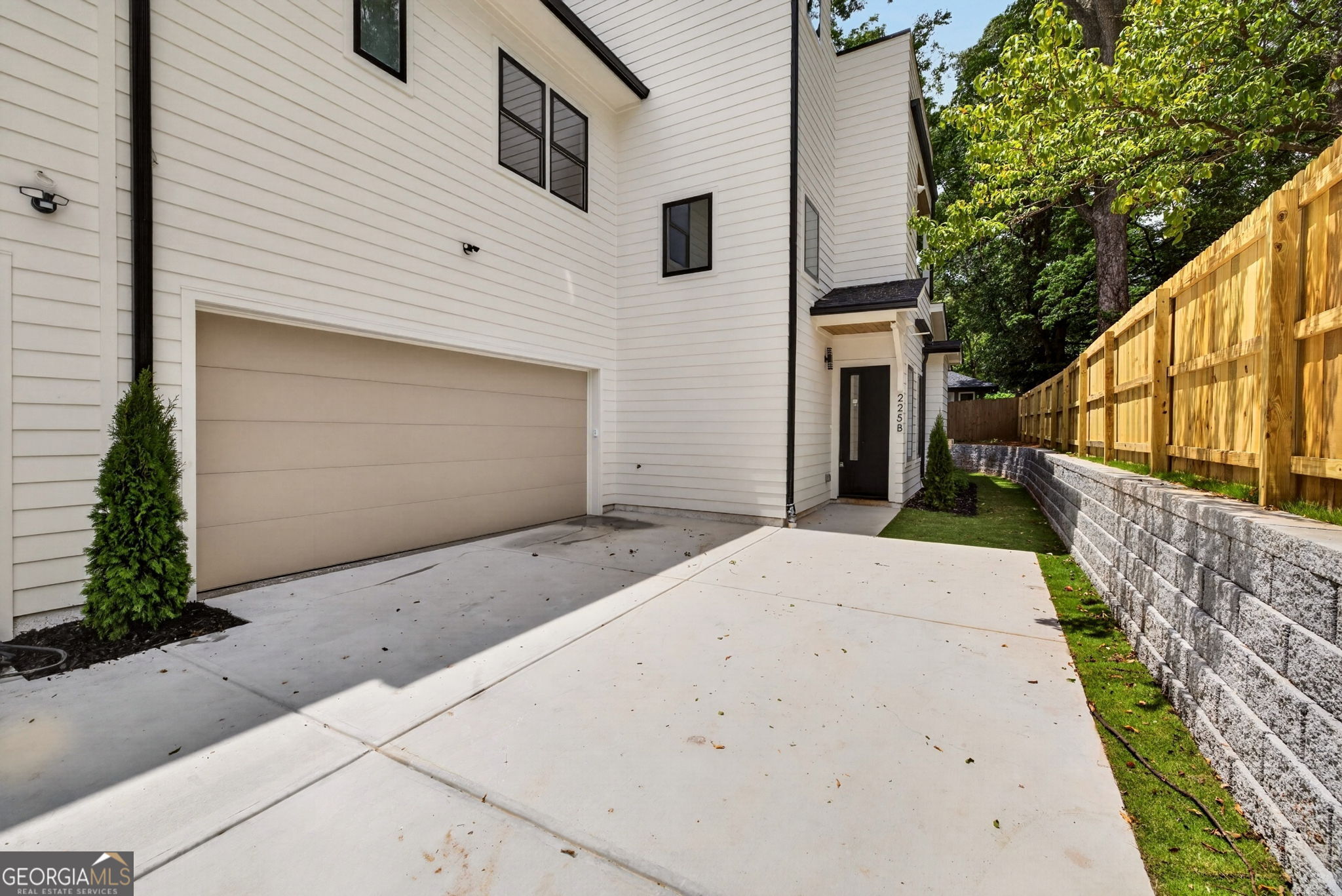 225 Stovall ST SE B
