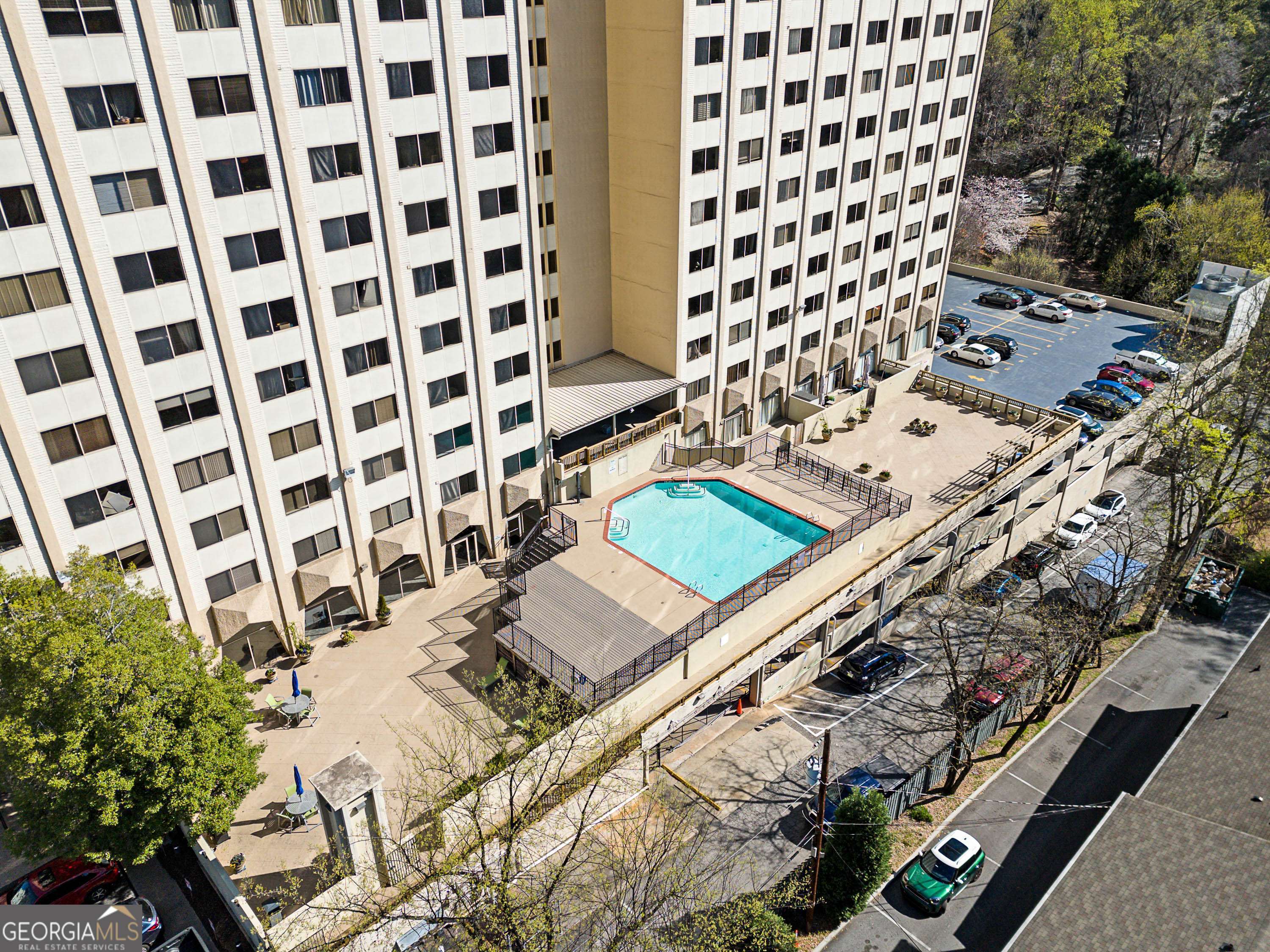 2479 Peachtree RD NE APT 1716