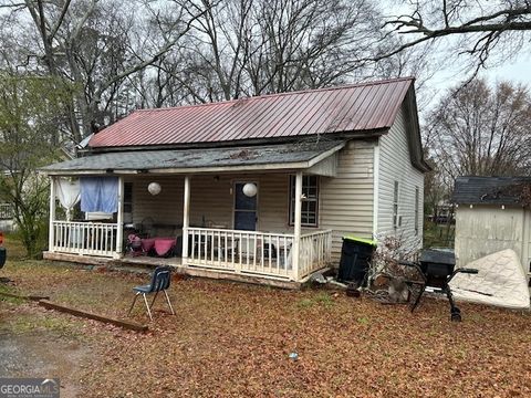 80 E Cole Street, Newnan, GA 30263 - #: 10475487