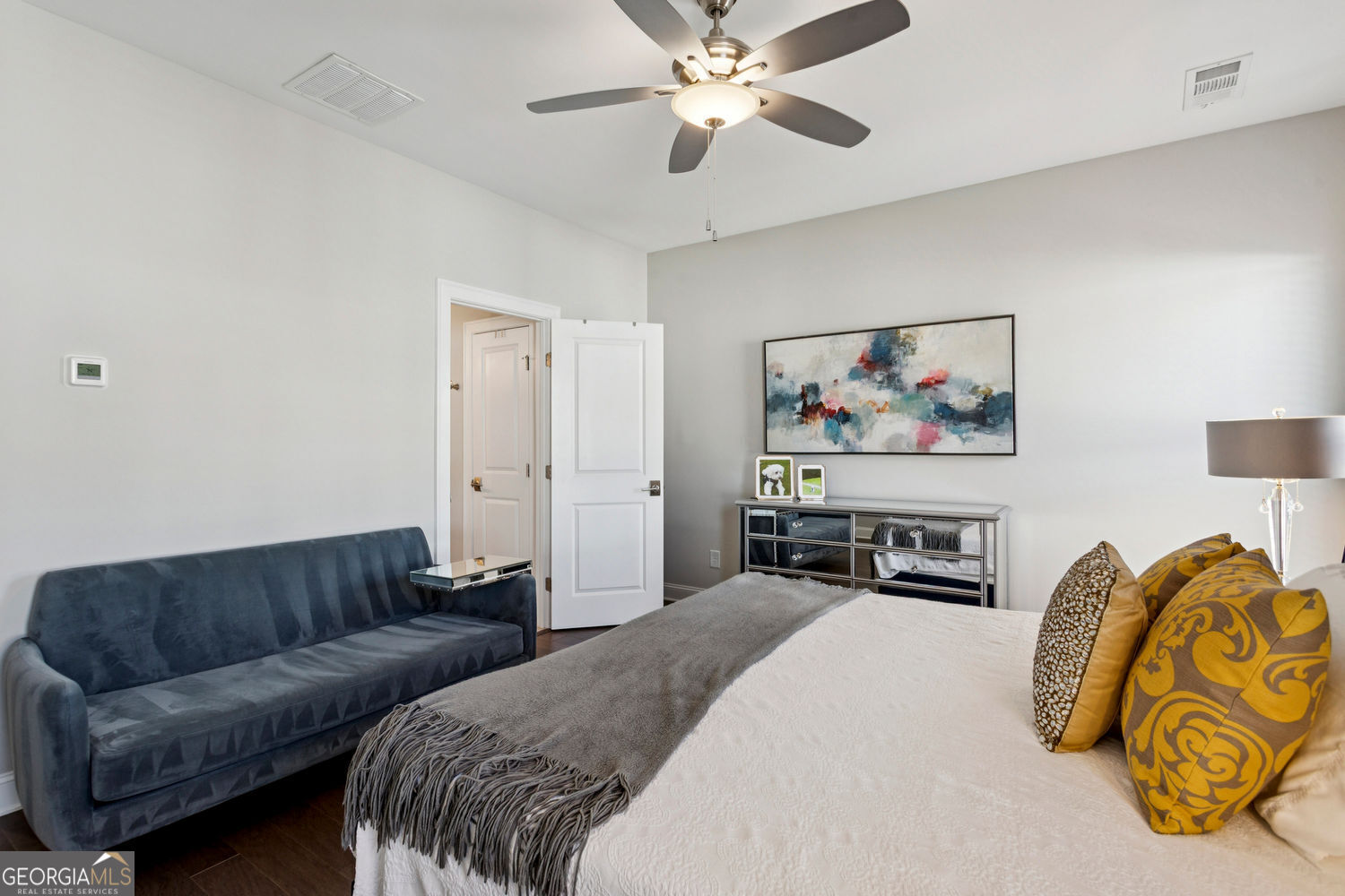 Sandy Springs, Georgia 30342, United States, 2 Bedrooms Bedrooms, ,3 BathroomsBathrooms,Residential,Active,212507