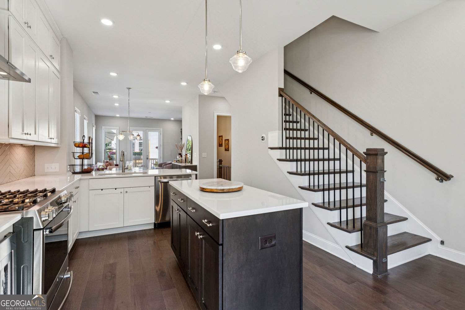 Sandy Springs, Georgia 30342, United States, 2 Bedrooms Bedrooms, ,3 BathroomsBathrooms,Residential,Active,212507