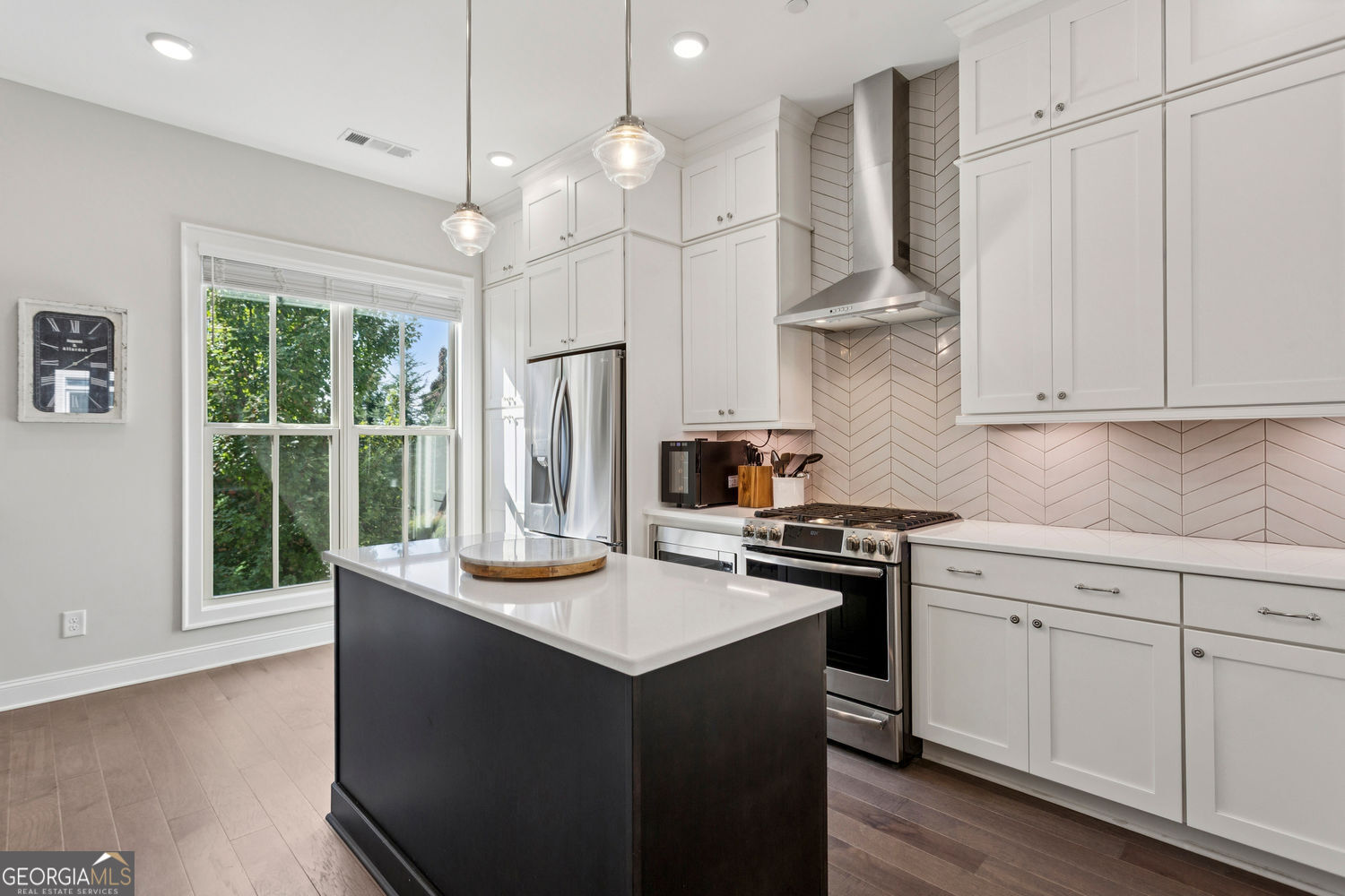 Sandy Springs, Georgia 30342, United States, 2 Bedrooms Bedrooms, ,3 BathroomsBathrooms,Residential,Active,212507