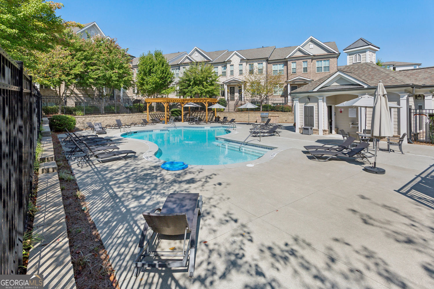 Sandy Springs, Georgia 30342, United States, 2 Bedrooms Bedrooms, ,3 BathroomsBathrooms,Residential,Active,212507