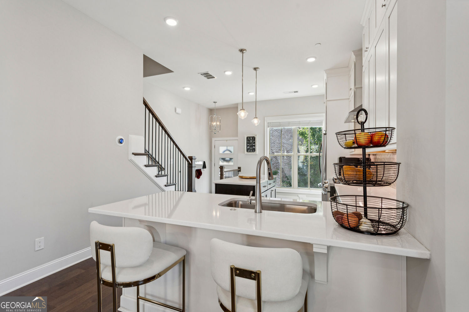 Sandy Springs, Georgia 30342, United States, 2 Bedrooms Bedrooms, ,3 BathroomsBathrooms,Residential,Active,212507