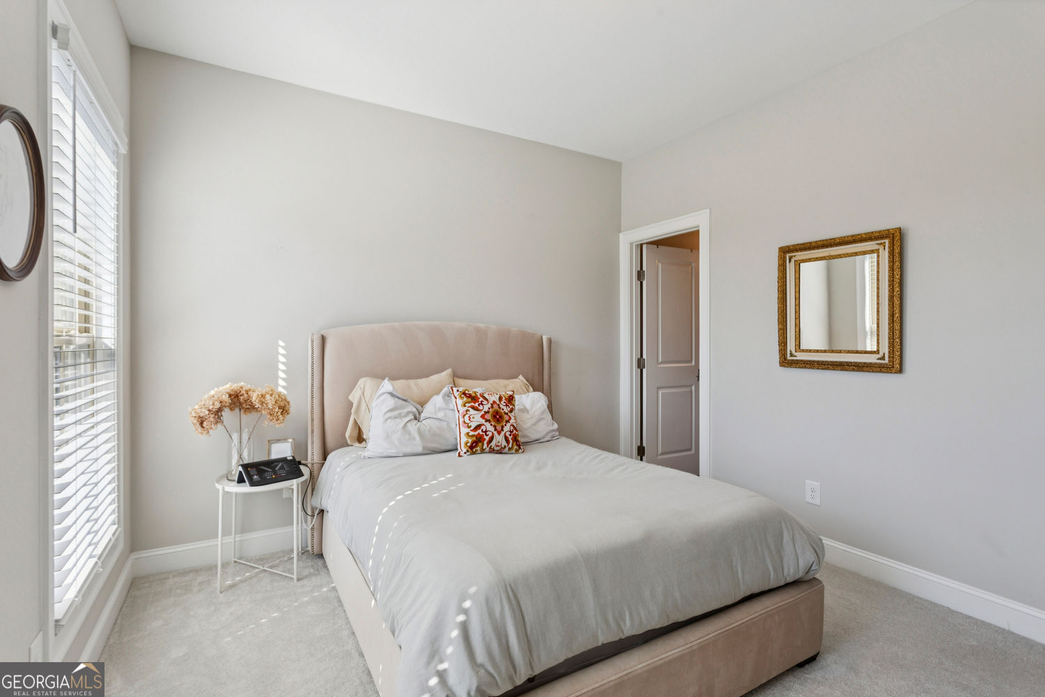 Sandy Springs, Georgia 30342, United States, 2 Bedrooms Bedrooms, ,3 BathroomsBathrooms,Residential,Active,212507