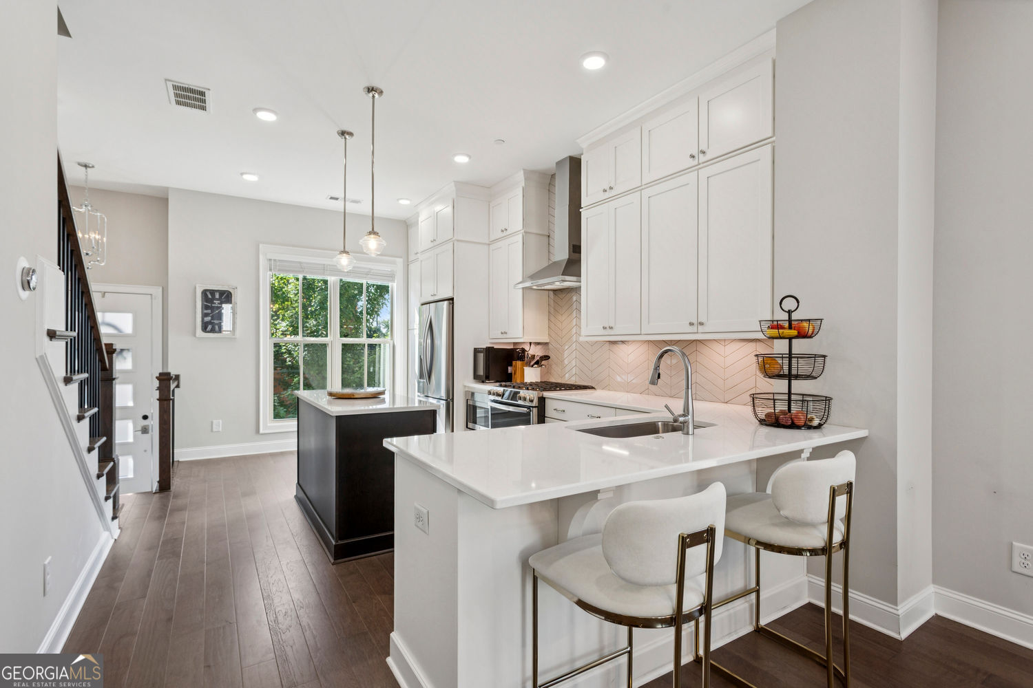 Sandy Springs, Georgia 30342, United States, 2 Bedrooms Bedrooms, ,3 BathroomsBathrooms,Residential,Active,212507