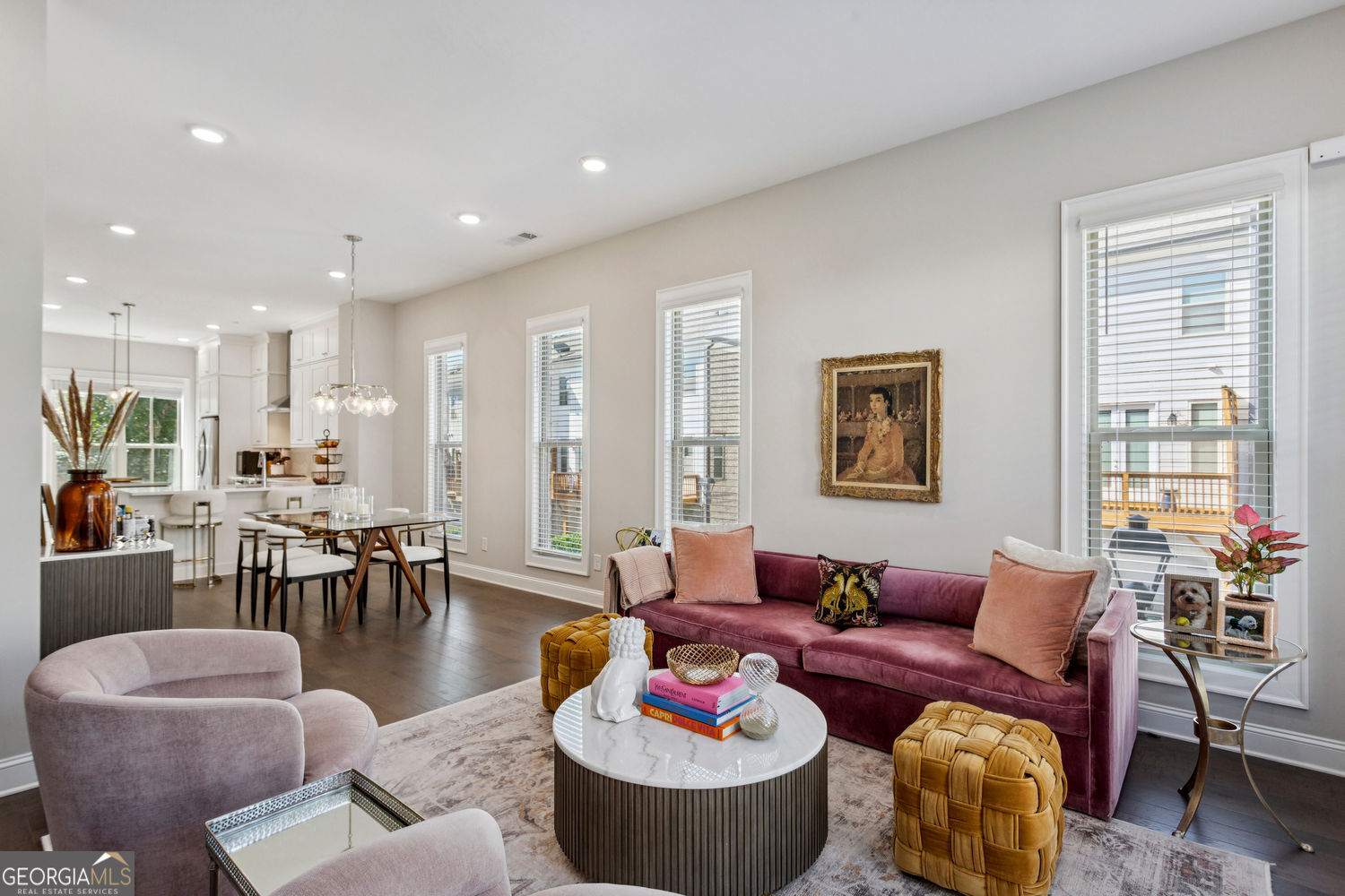 Sandy Springs, Georgia 30342, United States, 2 Bedrooms Bedrooms, ,3 BathroomsBathrooms,Residential,Active,212507