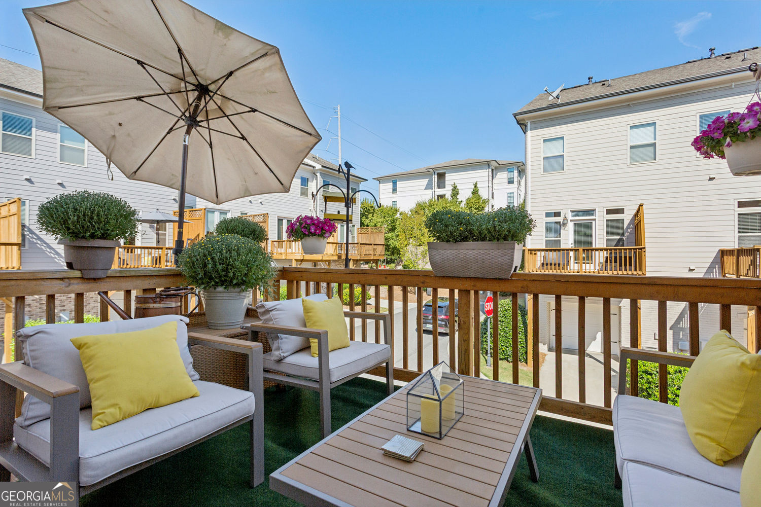 Sandy Springs, Georgia 30342, United States, 2 Bedrooms Bedrooms, ,3 BathroomsBathrooms,Residential,Active,212507