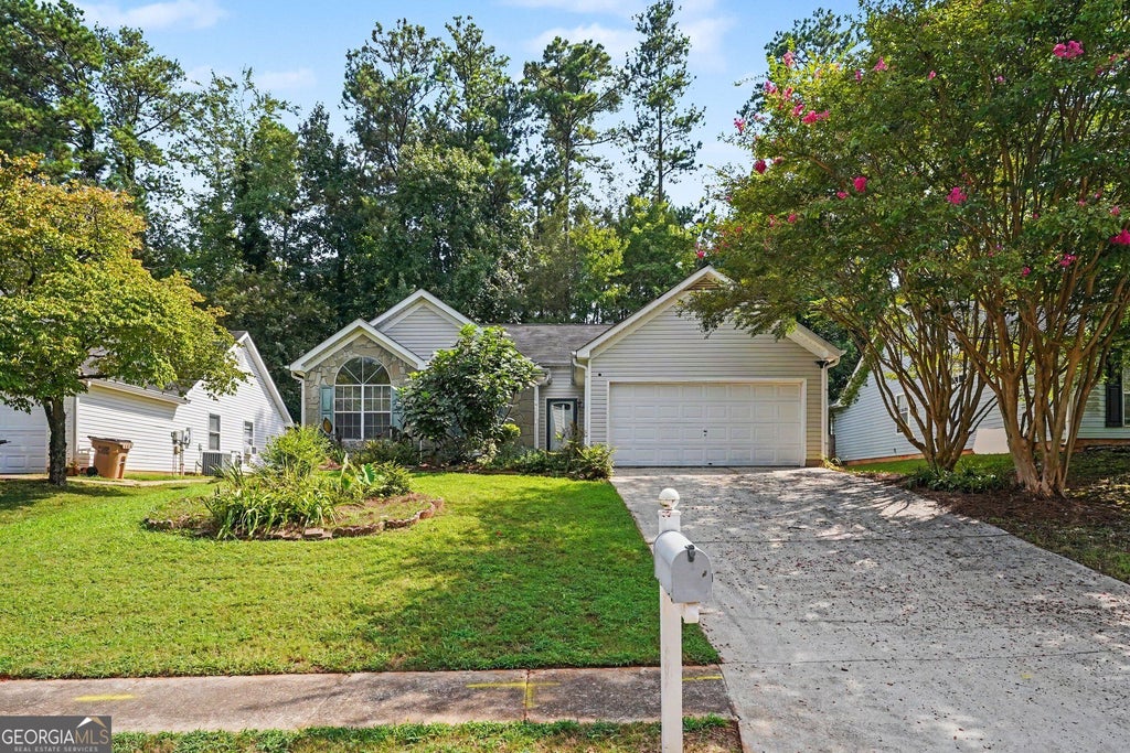 Photo of 834 Sweetwater Way, Mcdonough, GA 30253 (MLS # 10841931)