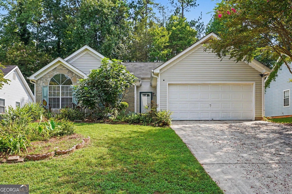 Photo of 834 Sweetwater Way, Mcdonough, GA 30253 (MLS # 10841931)