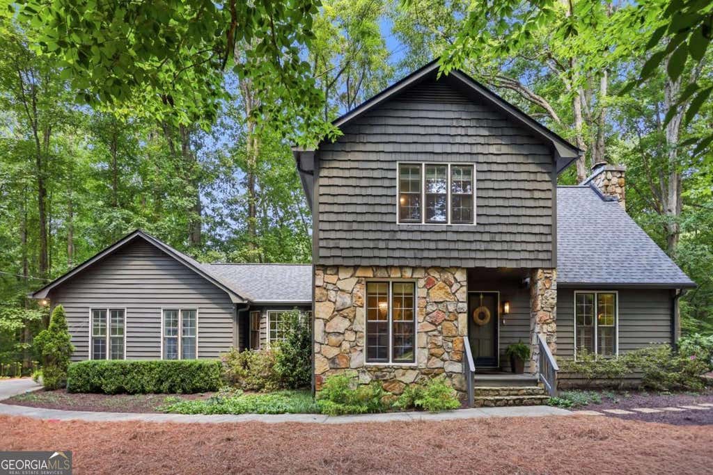 Photo of 713 N Saint Marys Lane NW, Marietta, GA 30064 (MLS # 10825747)