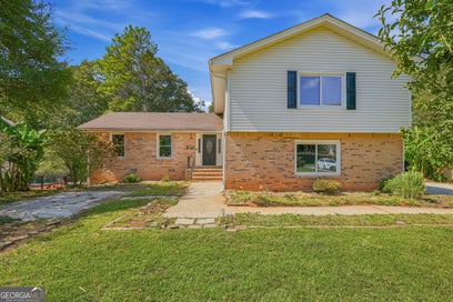5265 Corinth CIR Stone Mountain GA 30087