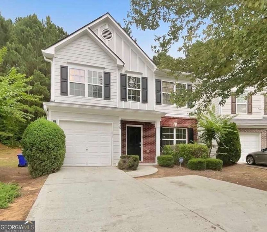 Photo of 9425 Lakeview Road, Union City, GA 30291 (MLS # 10757272)