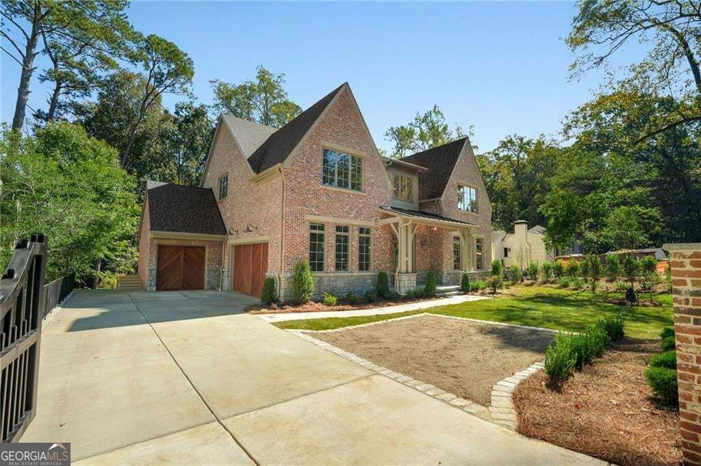 Photo of 3843 Lake Forrest Drive NE, Atlanta, GA 30342 (MLS # 10874206)
